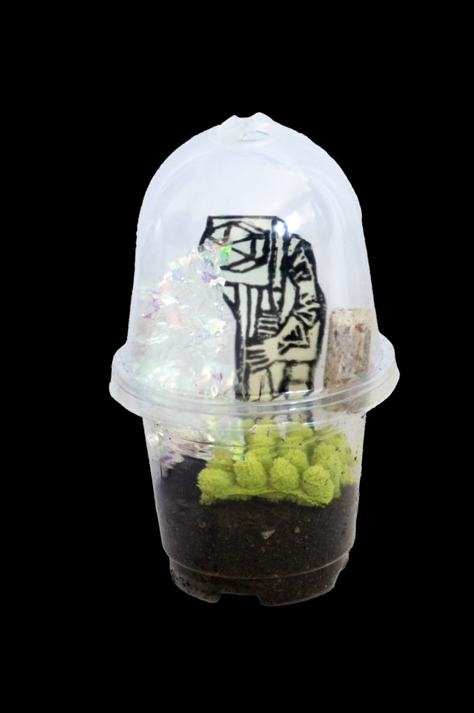 Gardener in a growing pot (18-piece edition) dsc0194 1